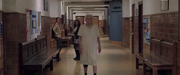 it_follows_creepy_old_lady